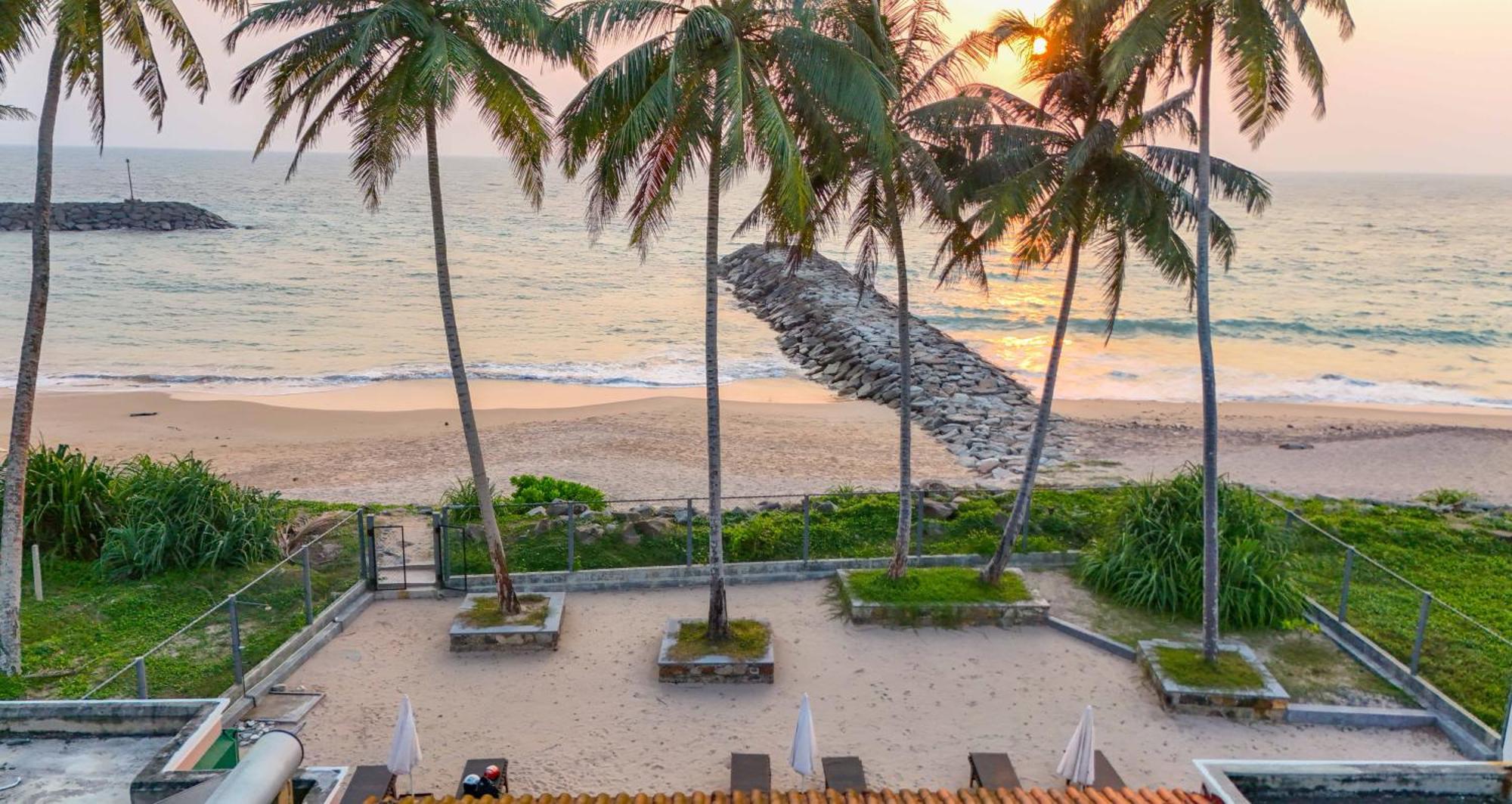 House By The Sea Hikka Hotel Hikkaduwa Exterior foto